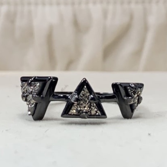 Charmed Aroma Sterling Silver Black Triangle Druzy Ring - Size 8 - Picture 1 of 12